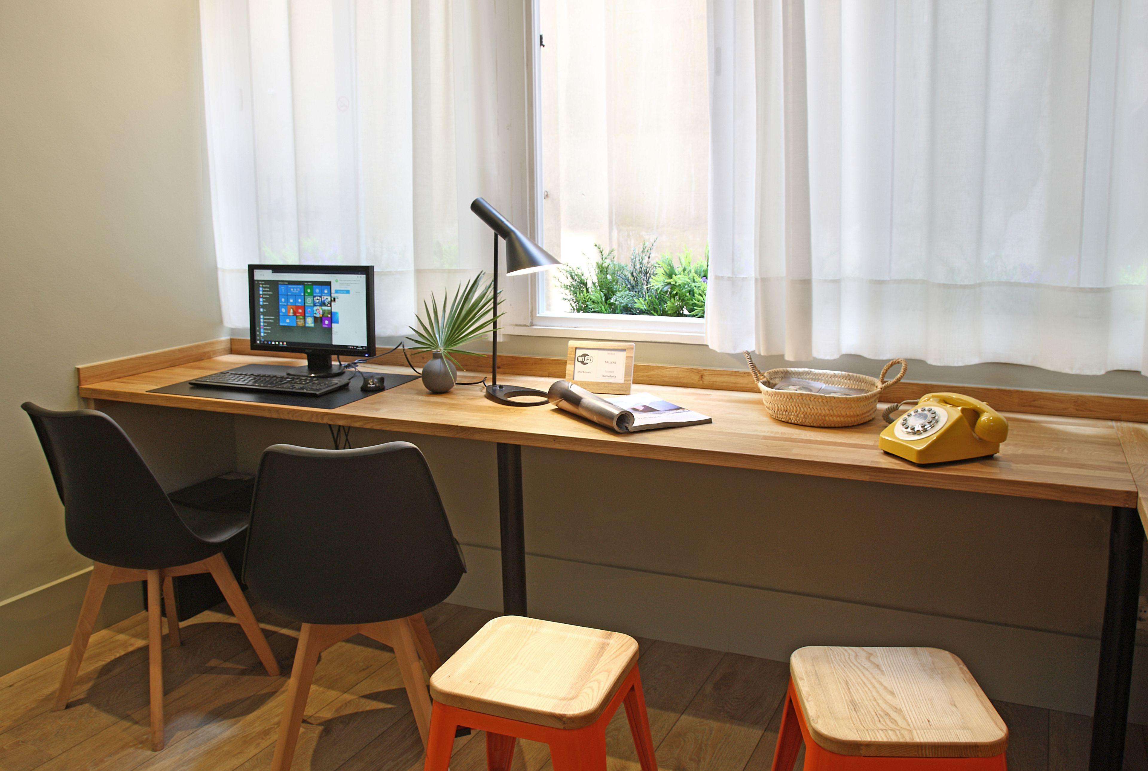 Chic & Basic Tallers Hostal — Photos 2